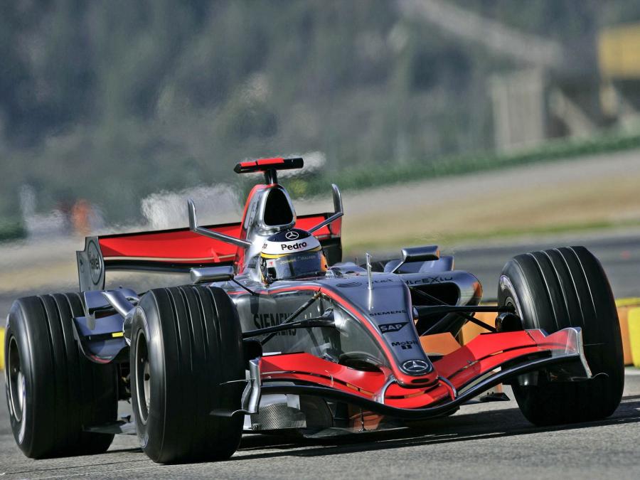  McLaren Mercedes-Benz MP4-21 2006 года  (фото 9 из 14)